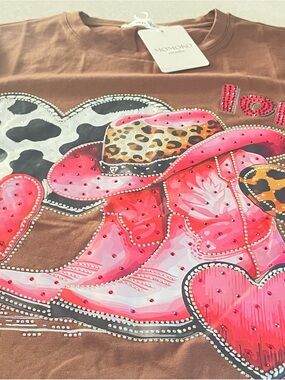 Momoko Brown Tee with Pink Graphic Cowboy Hat